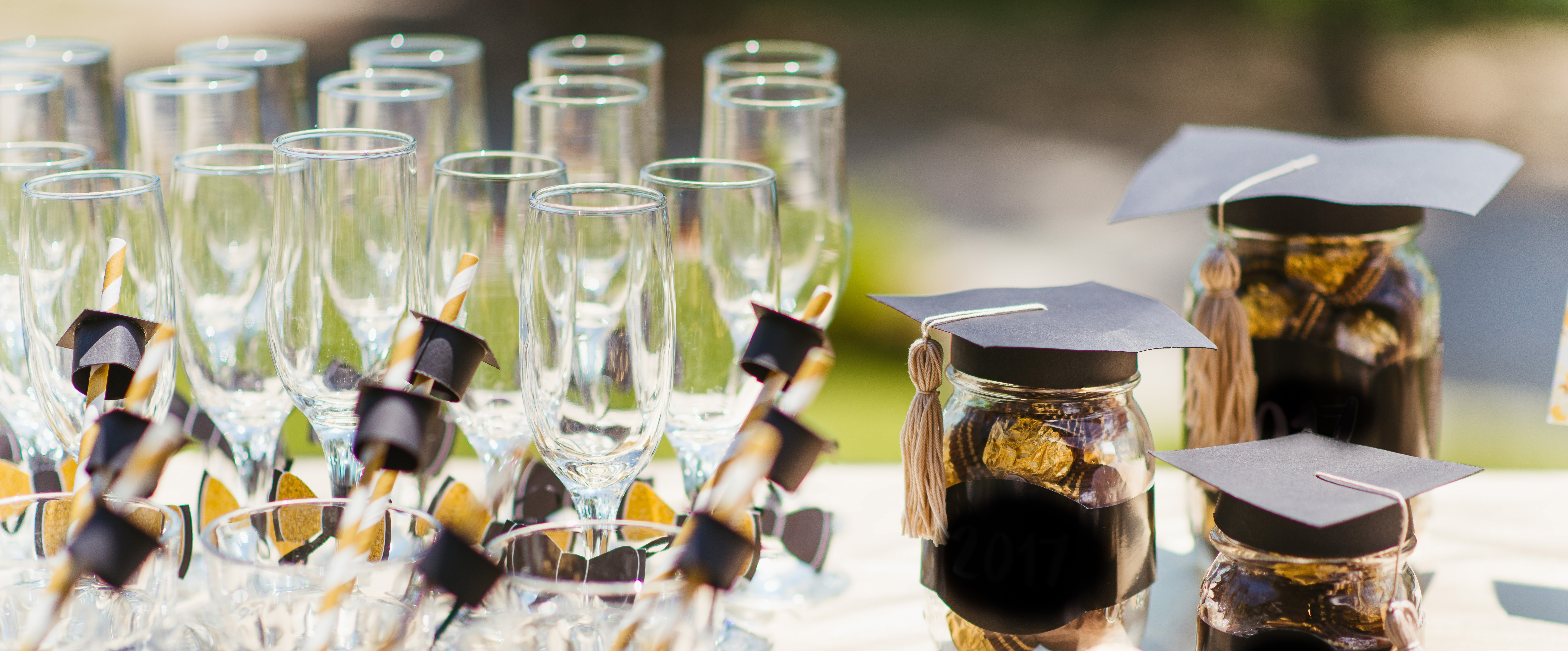 Graduation party table